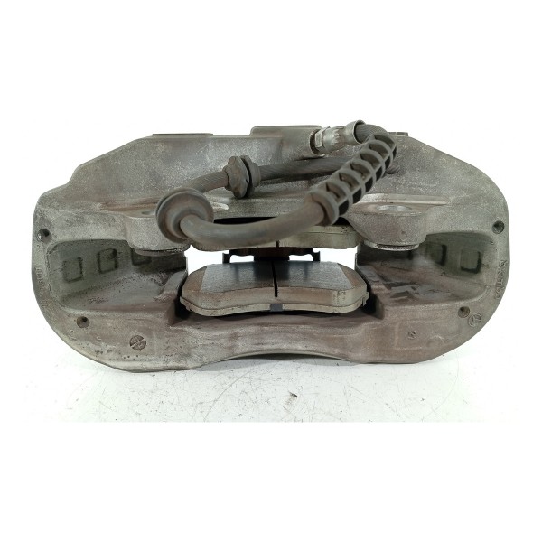 Pinca Freio Mercedes C200 C300 Dianteira Esquerda 2022/2025