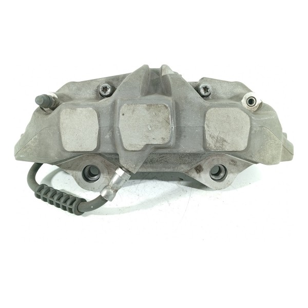 Pinca Freio Mercedes C200 C300 Dianteira Direita 2022/2025