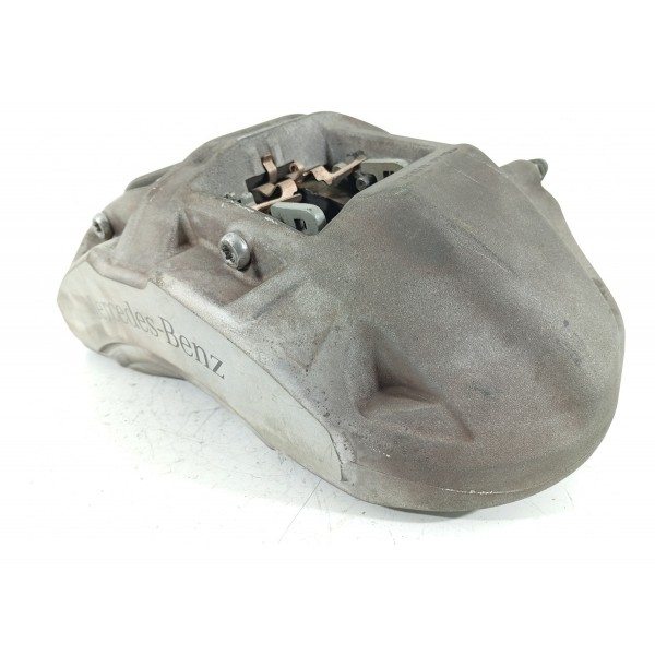 Pinca Freio Mercedes C200 C300 Dianteira Direita 2022/2025