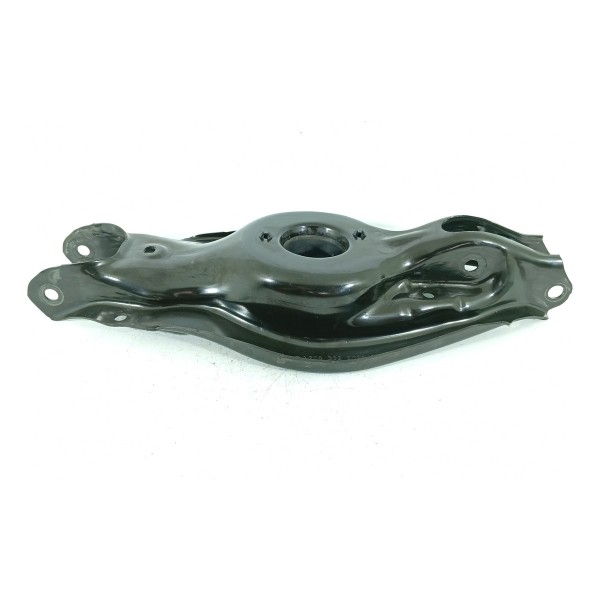 Bandeja Mercedes C200 C300 Traseira 2022/2025 A2063520100