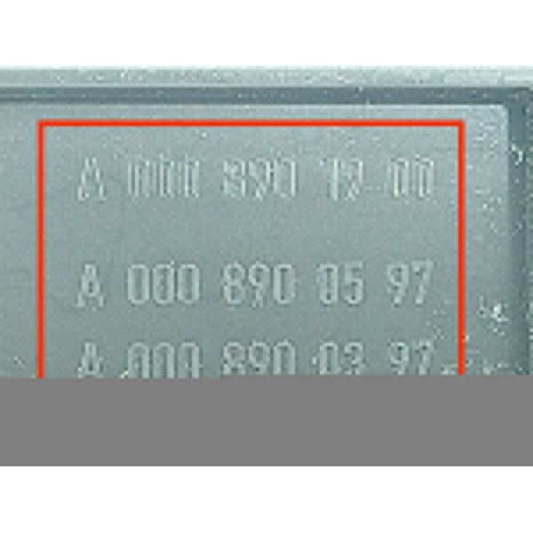 Triangulo Seguranca Mercedes C200 C300 2022/25 A0008900597