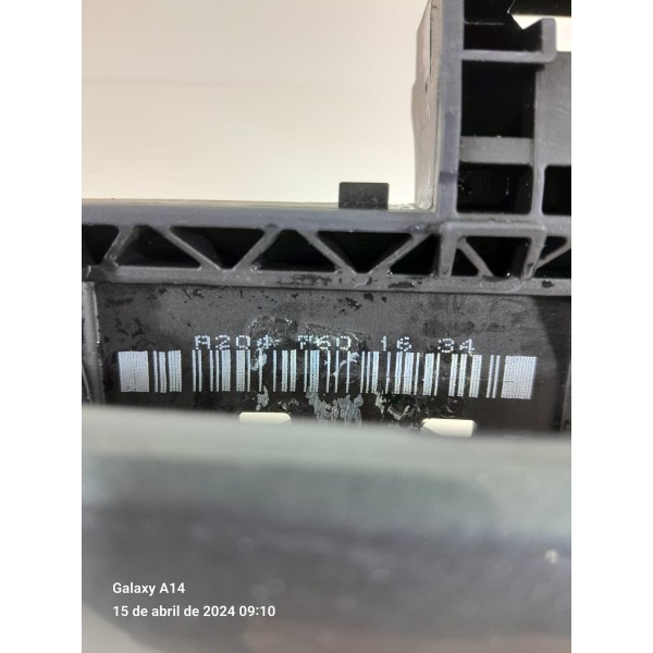 Macaneta Externa Mercedes C180 Dianteira D 08/14 A2047602134 Cinza Dianteira