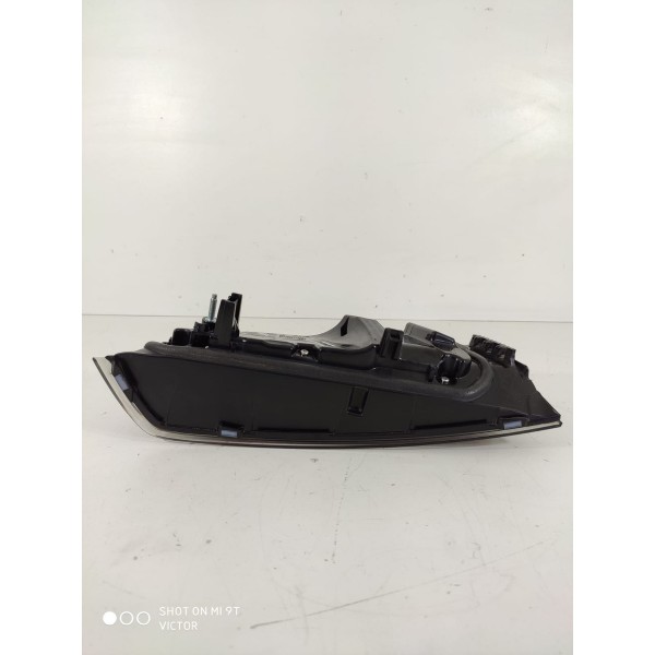 Lanterna Bmw 320 330 Direita G20 2019/2023 H8742045410 Direito/passageiro Vermelho