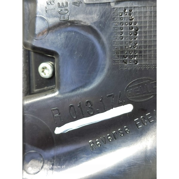 Lanterna Bmw 320 330 Direita G20 2019/2023 H8742045410 Direito/passageiro Vermelho