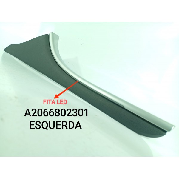 Acabamento Console Mercedes C200 Esq Led 22/25 A2066802301 Preto