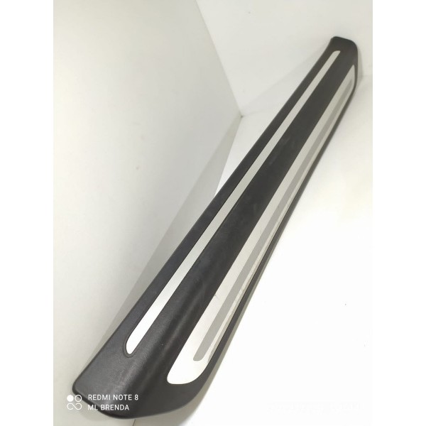 Soleira Porta Audi Q3 Dianteira Direita 2012/2016 Detalhe Preto