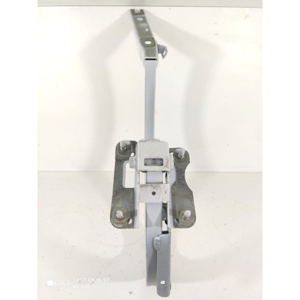 Dobradica Tampa Tras Bmw 320 330 Esquerda 2019/2025 7430639