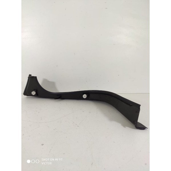 Acabamento Lanterna Bmw 320 330 Direita 2019/2025 7430620 Direito/passageiro Coral-claro