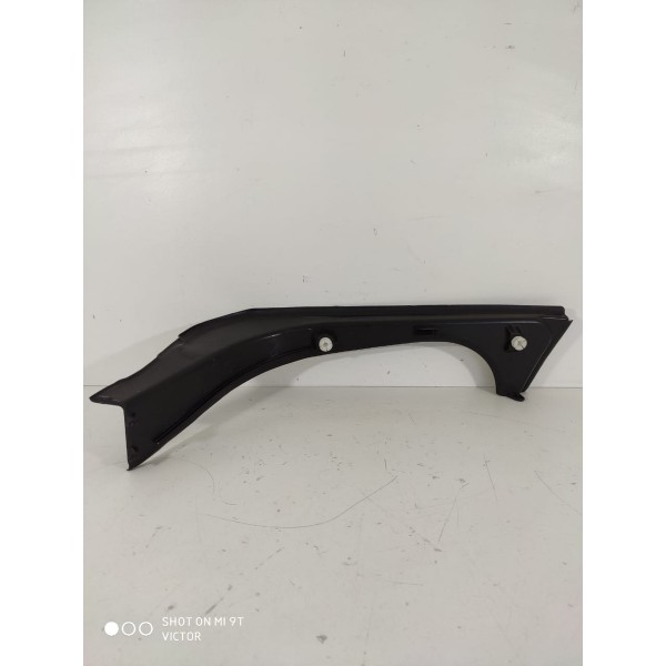 Acabamento Lanterna Bmw 320 330 Direita 2019/2025 7430620 Direito/passageiro Coral-claro