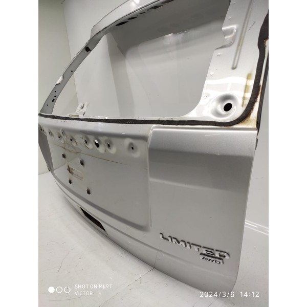 Tampa Traseira Ford Edge 2009/2014 Lisa Prateado