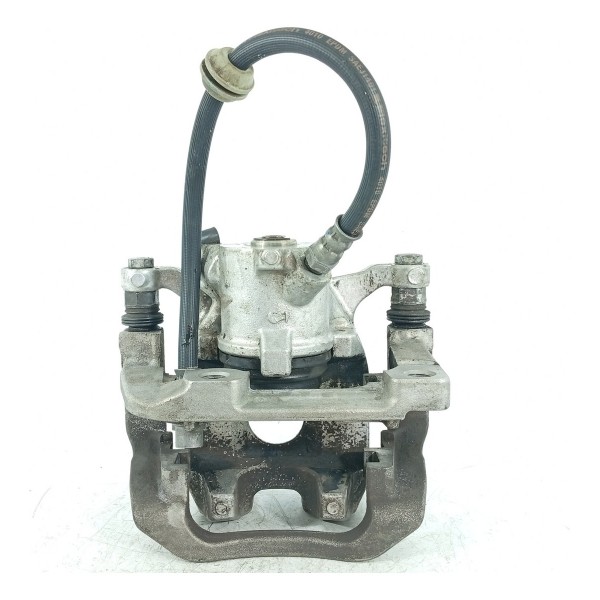 Pinca Bmw 320 G20 Traseira Esquerda 2019 2020/2025 Original