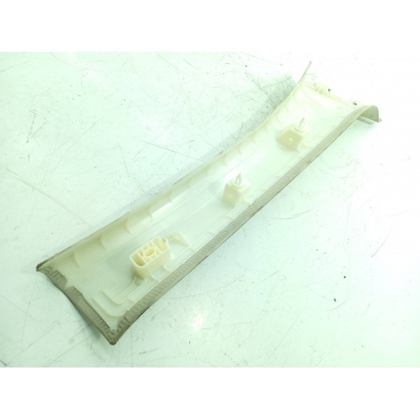 Moldura Coluna Parabrisa Bmw 320 330 Esq 19/25 51437433239 Cáqui