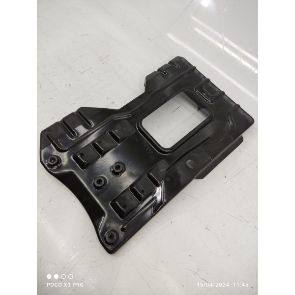 Suporte Bateria Mercedes C180 C200 2007/2014 A2046200018