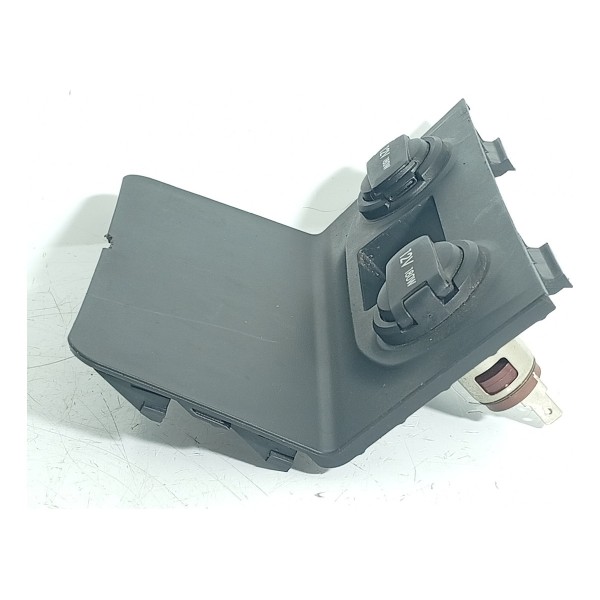 Moldura Tomada Auxiliar Usb Hyundai Creta 2017/21 84620m4100 Preto