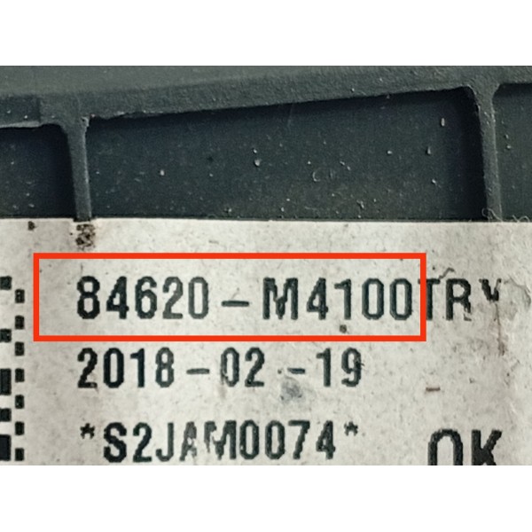 Moldura Tomada Auxiliar Usb Hyundai Creta 2017/21 84620m4100 Preto