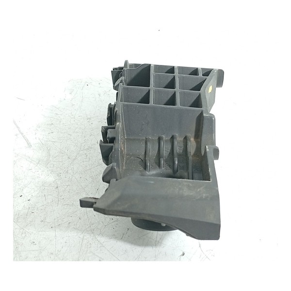 Suporte Guia Parachoque Creta Diant Esq 17/21 86513m4000