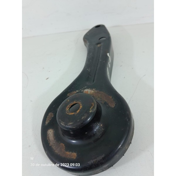 Suporte Braco Bmw 118 120 Traseira Esquerd 2005/2010 6766053