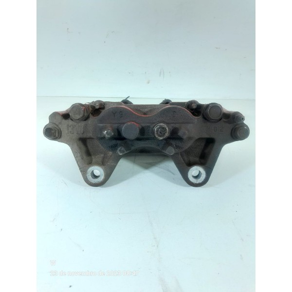 Pinca Pajero Full Dianteiro Esquerda 2006 A 2016