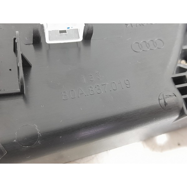 Macaneta Interna Audi Q5 Dianteira Esquerda 17/20 80a837019 Preto Dianteira
