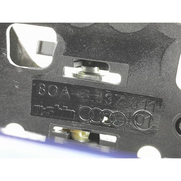 Macaneta Audi Q5 Traseira Esquerda 2018/2025 80ab837811 Azul-marinho Traseira