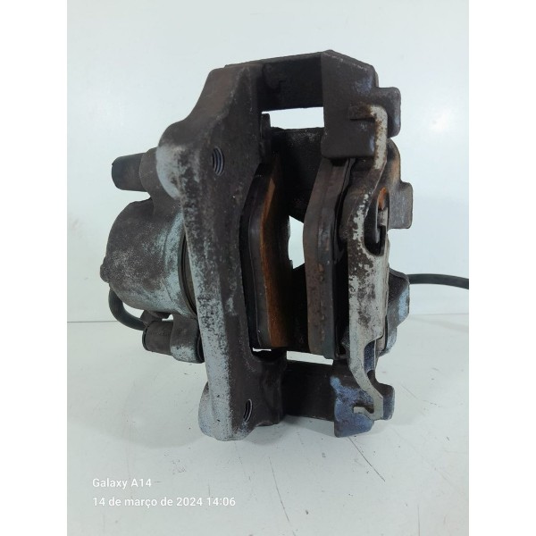 Pinca Bmw X1 2.0 Dianteira Direita 2010/2015