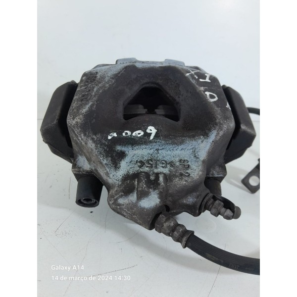 Pinca Bmw X1 2.0 Dianteira Esquerda 2010/2015