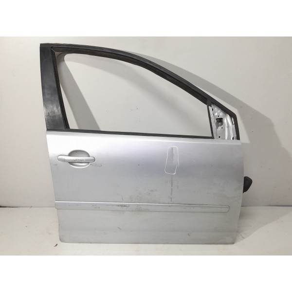 Porta Dianteira Direita Volkswagen Polo 2003/2015 Detalhe Dianteira Direito Cinza