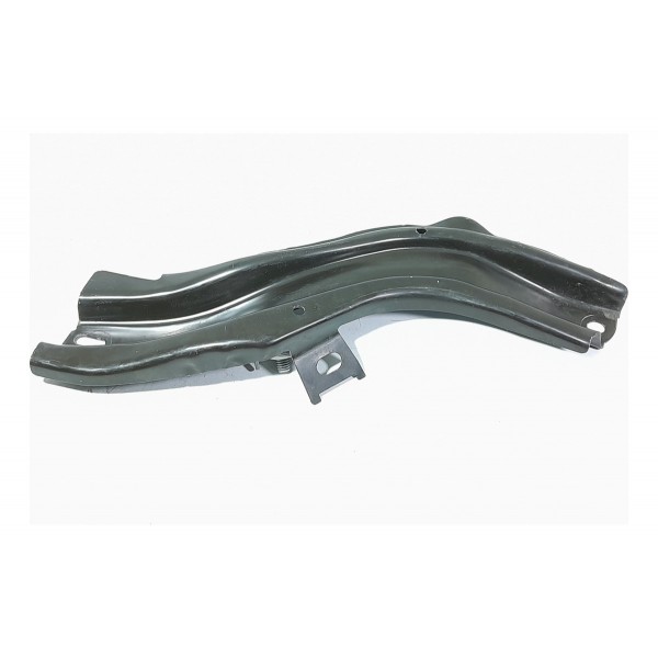 Suporte Inferior Radiador Audi Q5 Direito 18/22 80a805528 Preto