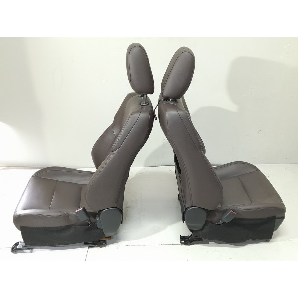 Jogo Banco Couro Hilux Sw4 2016 2017 2018 2019 2020 Original Marrom-claro