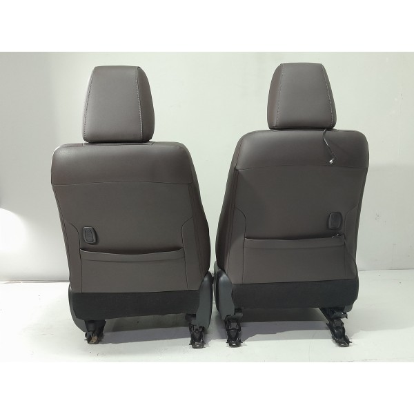 Jogo Banco Couro Hilux Sw4 2016 2017 2018 2019 2020 Original Marrom-claro