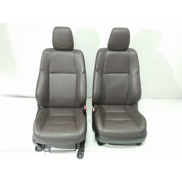 Jogo Banco Couro Hilux Sw4 2016 2017 2018 2019 2020 Original Marrom-claro