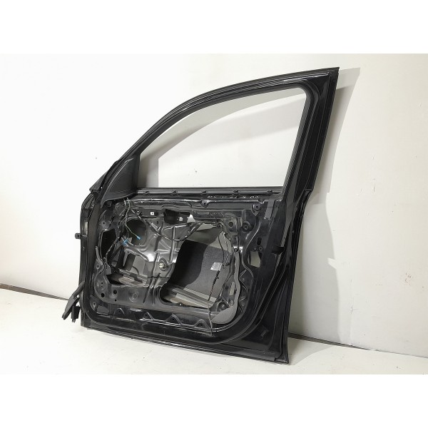 Porta Bmw 118 120 130 Dianteira Direita 2006 2007/2012 Orig Dianteira Direito Preto