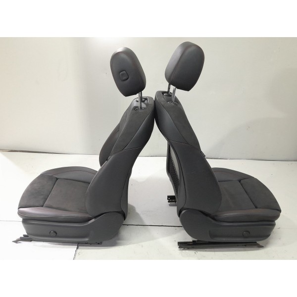 Jogo Banco Mercedes A35 Amg Alcantara 2020/2025 Preto