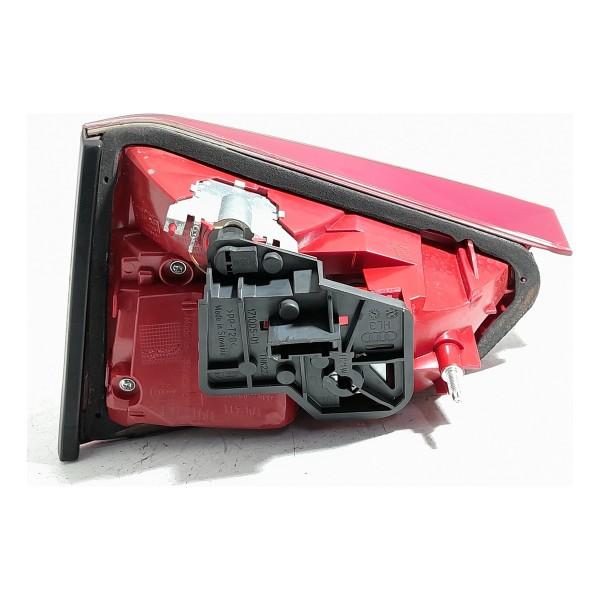 Lanterna Tampa Traseira Audi A4 Esquerda 08/2012 8k5945093k Esquerdo/motorista Vermelho