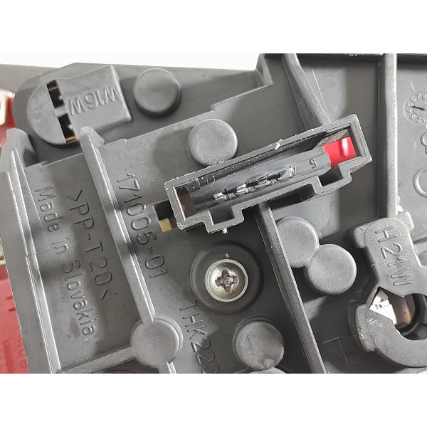 Lanterna Tampa Traseira Audi A4 Esquerda 08/2012 8k5945093k Esquerdo/motorista Vermelho