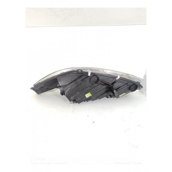 Farol New Fiesta Direito 2011/2017 Detalhe Direito/passageiro