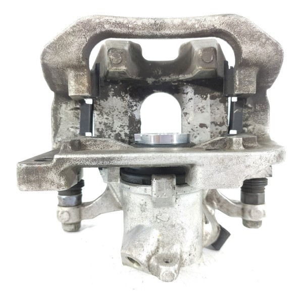 Pinca  Traseira Esquerda Bmw 320 330 2019/2025