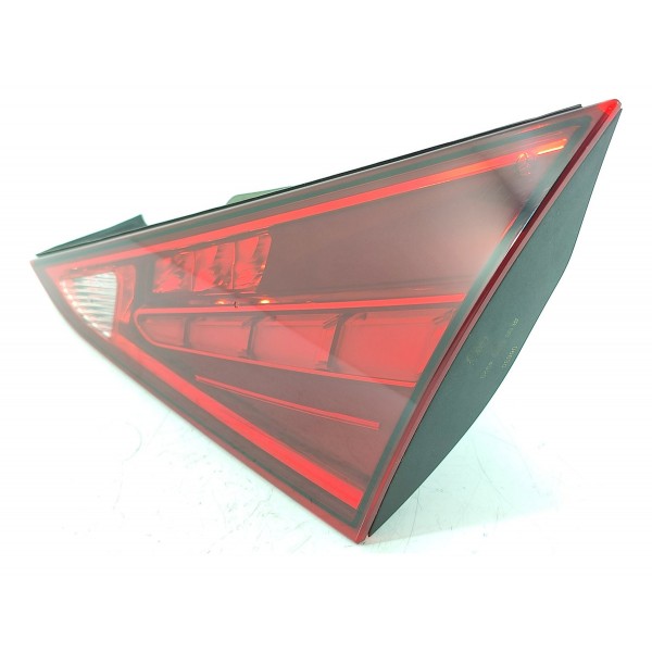 Lanterna Led Mercedes C200 C300 Tampa Dir 22/25 A2069064000 Direito/passageiro Vermelho