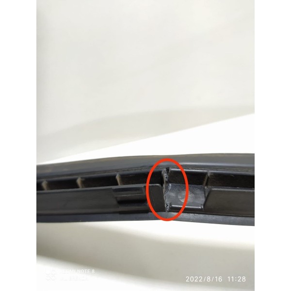 Friso Parabrisa Jac T40 2019 Esquerdo Detalhe