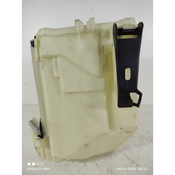 Tampa Caixa Fusiveis Mercedes C180 C200 08/2014 A2045400080