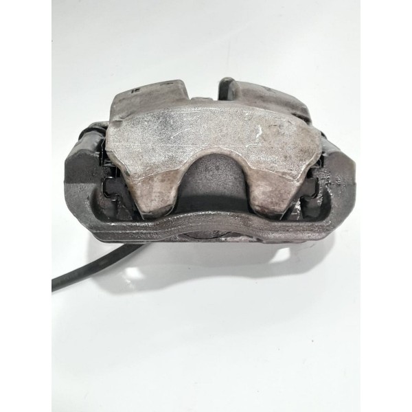 Pinça Mercedes C180 C200 Dianteiro Esquerda 2008 2011 2014