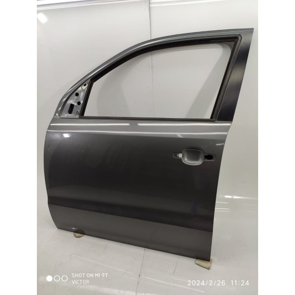 Porta Amarok Dianteira Esquerda 2011/2022 Lisa Dianteira Esquerda Cinza