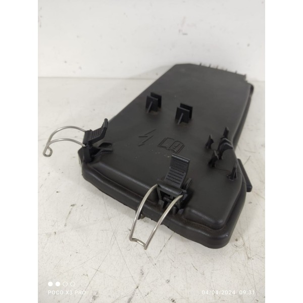 Tampa Caixa Fusiveis Mercedes C180 C200 08/2014 A2045400082