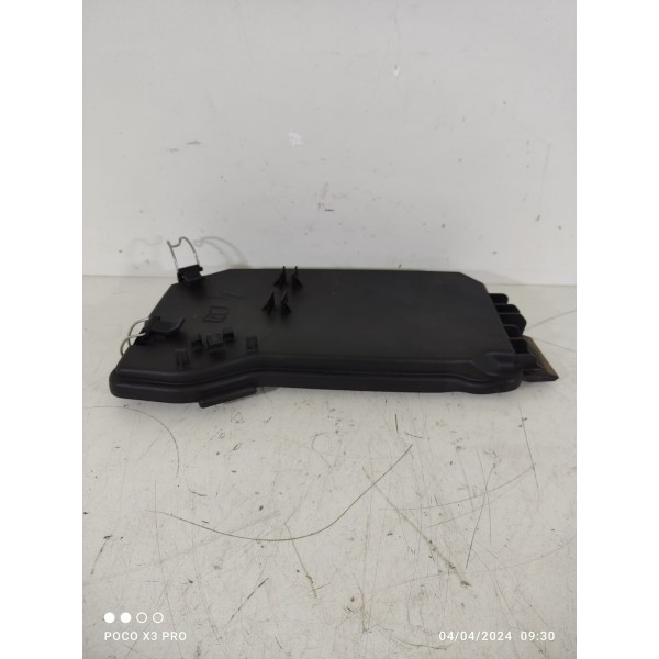 Tampa Caixa Fusiveis Mercedes C180 C200 08/2014 A2045400082