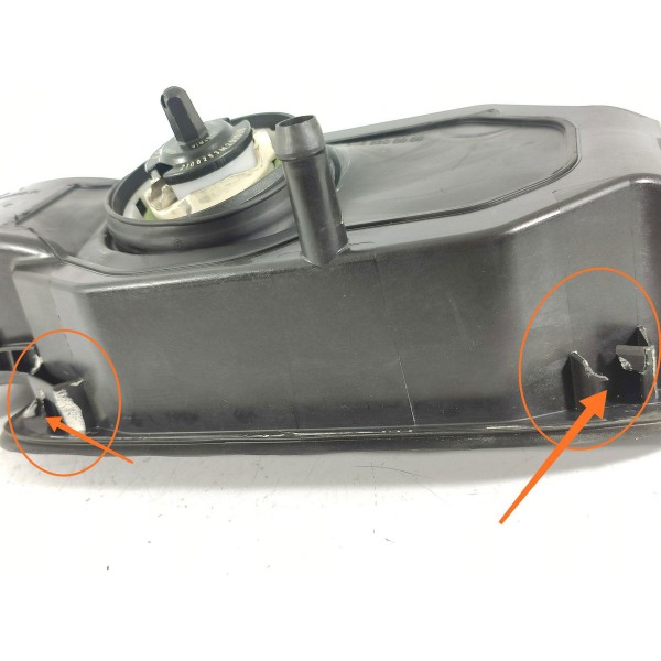 Portinha Tanque Mercedes C200 C300 2022/2025 Det A2066300000 Preto