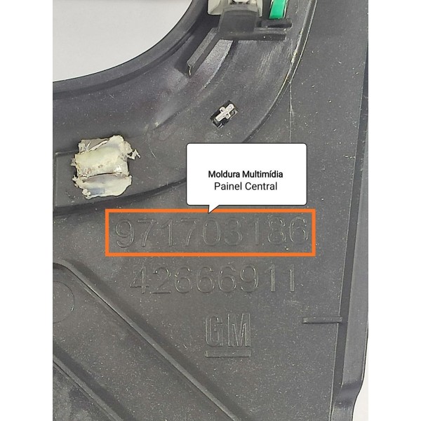 Moldura Multimidia Cruze 1.4 2017/2023 971703186 Prateado