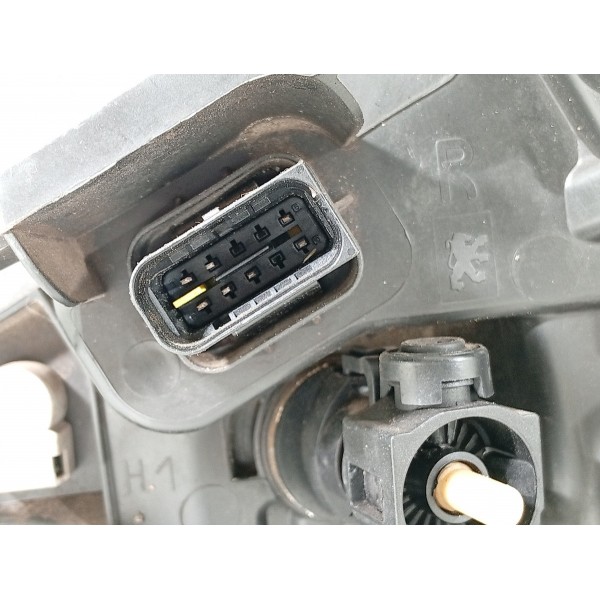Farol Peugeot 208 Direito 2012/2019 9677326880 Direito/passageiro