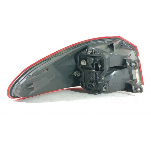 Lanterna Bmw X4 Direita 2015/2018 7331280 Direito/passageiro Vermelho