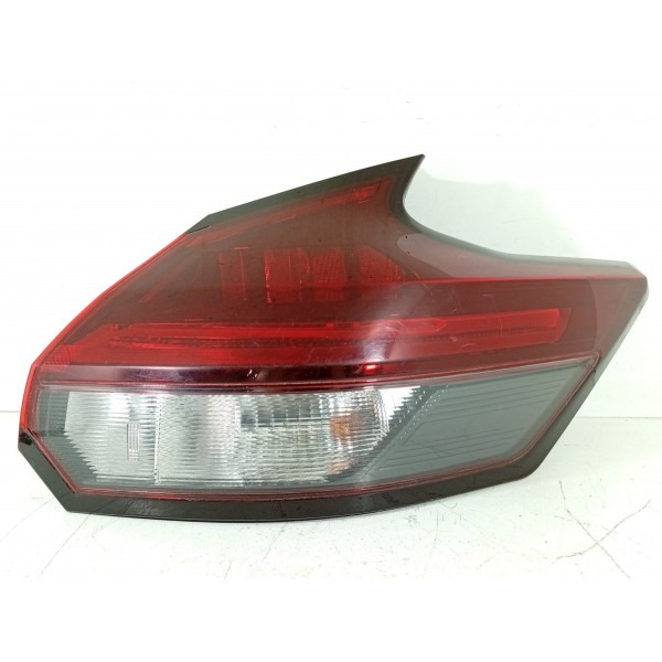Lanterna Nissan Kicks Traseira Direita 2017/2024 265555r01a Direito/passageiro Vermelho