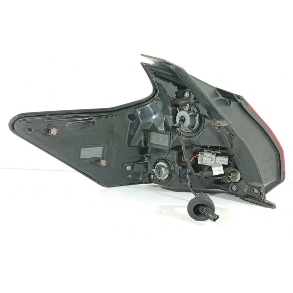 Lanterna Nissan Kicks Traseira Direita 2017/2024 265555r01a Direito/passageiro Vermelho